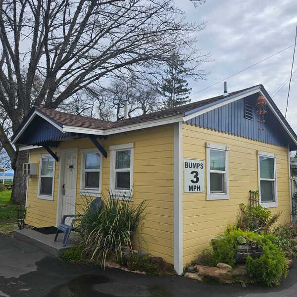 Cottage 124 - 2 Doubles Beds / Kitchen / Pet Friendly Photo 1